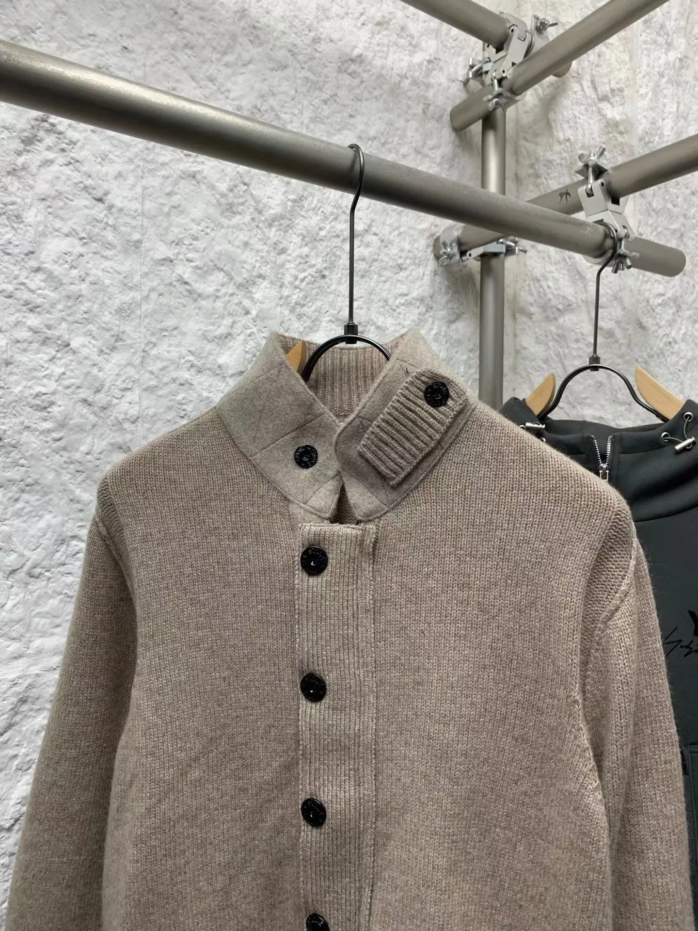 SI Regular-Fit Zip-Up Jumper with Button Placket (Beige) — 보기 5