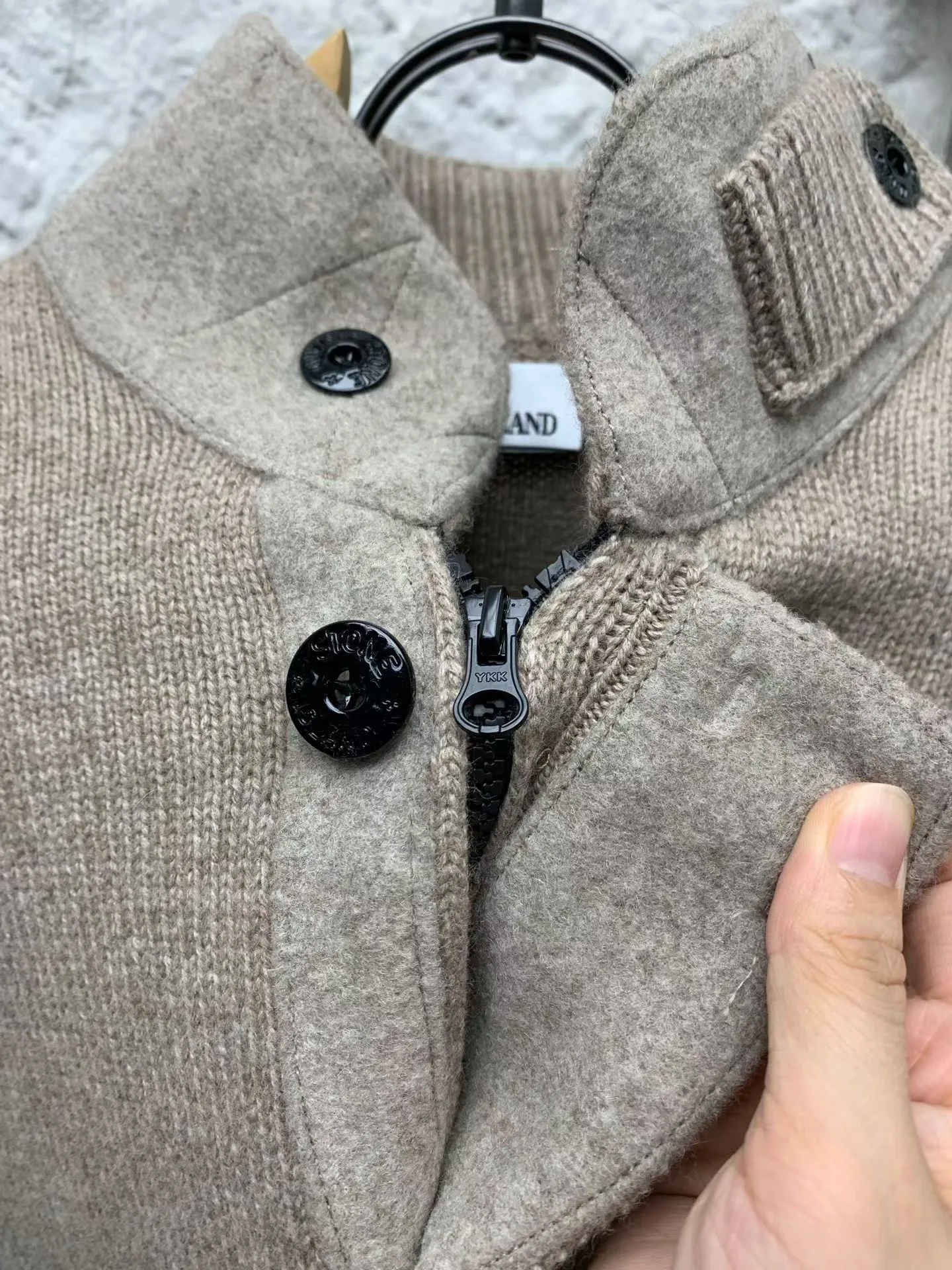 SI Regular-Fit Zip-Up Jumper with Button Placket (Beige) — 보기 6