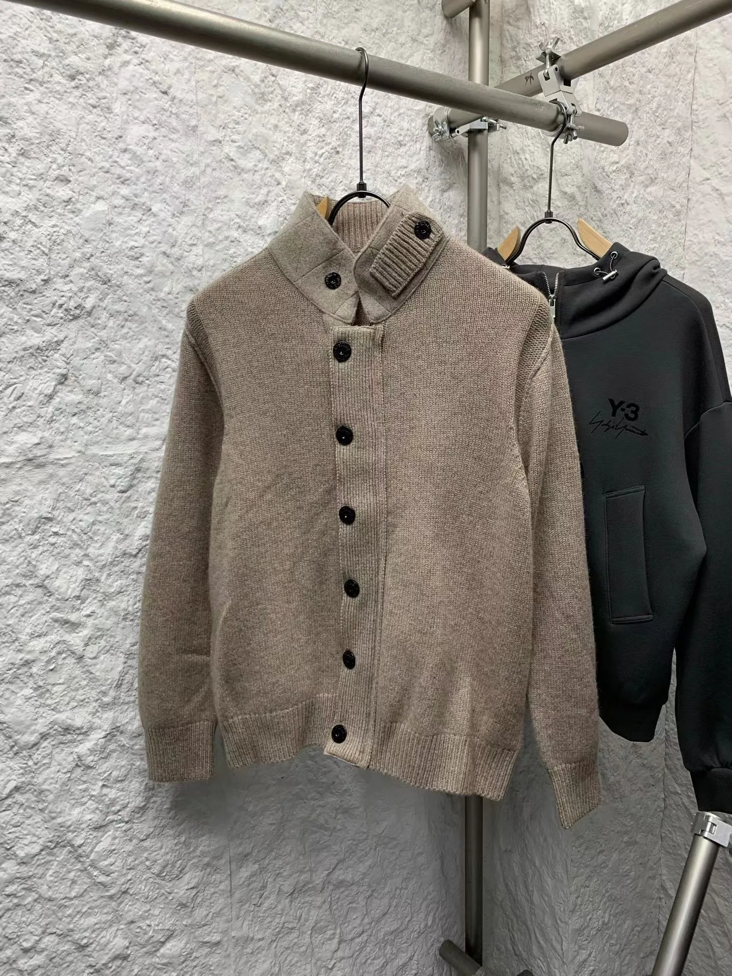 SI Regular-Fit Zip-Up Jumper with Button Placket (Beige)