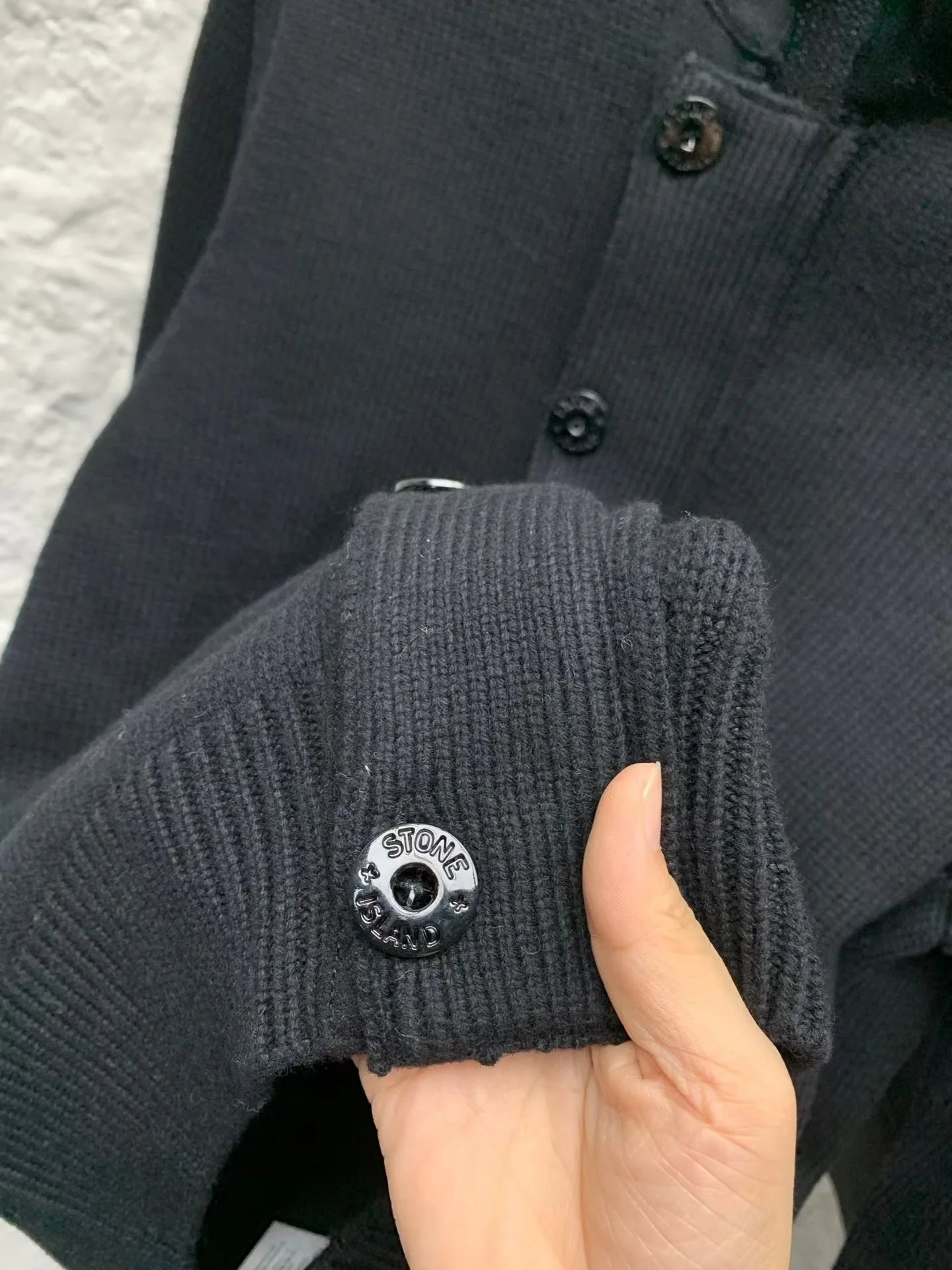 SI Regular-Fit Zip-Up Jumper with Button Placket (Black) — ビュー 6