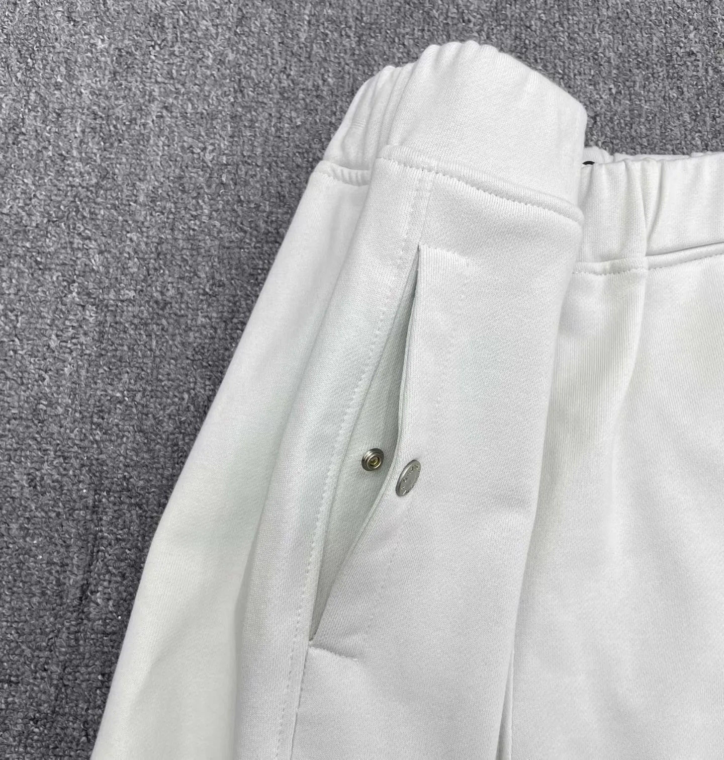 Stone Island Sweatpants (White) — ビュー 4