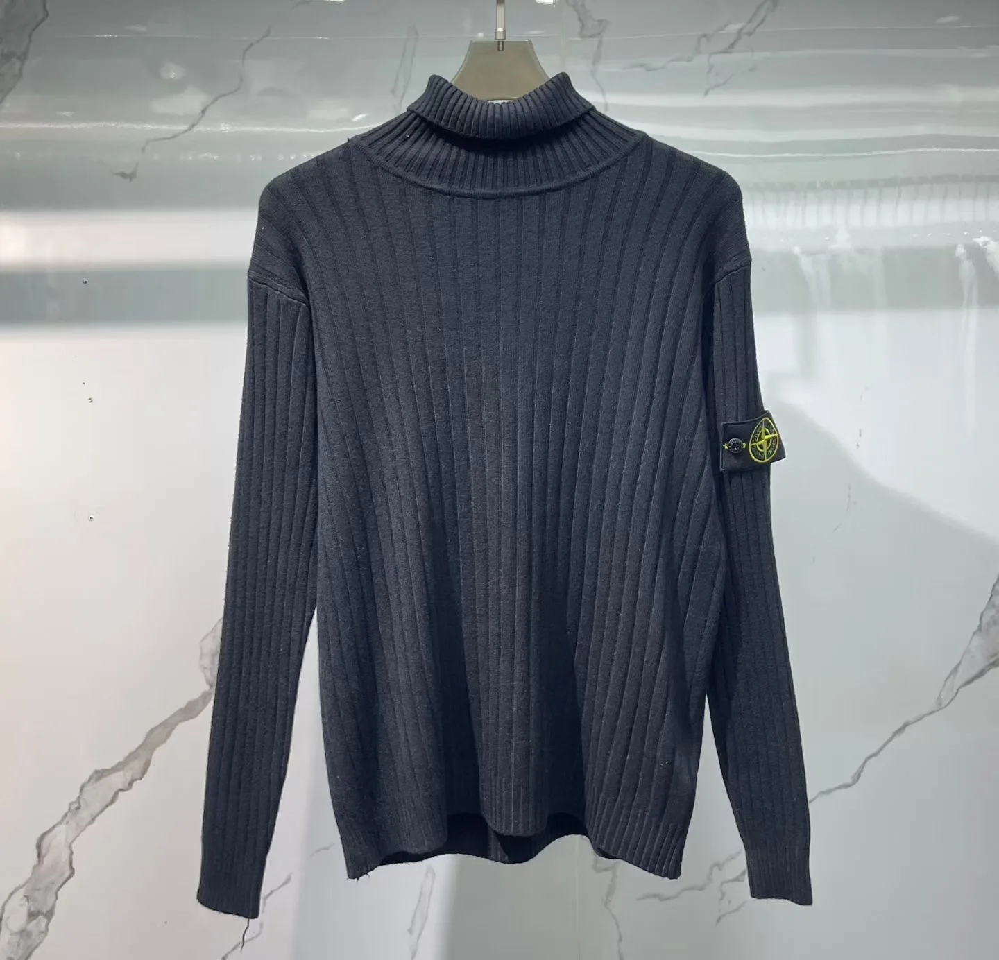 Stone Island Wool Turtleneck (Black) — ビュー 3