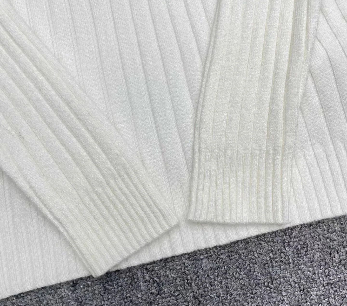 Stone Island Wool Turtleneck (White) — ビュー 6
