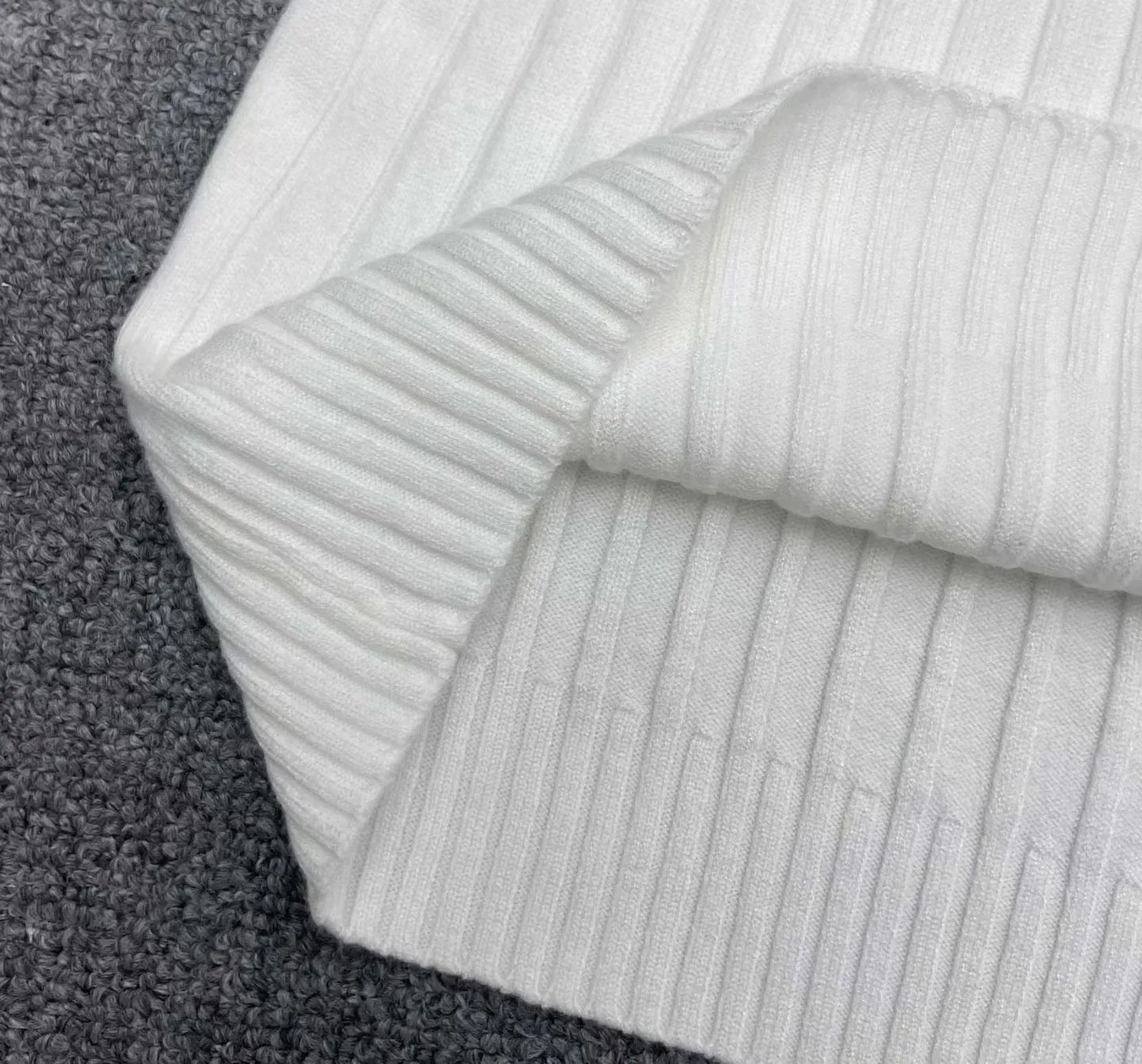 Stone Island Wool Turtleneck (White) — ビュー 7