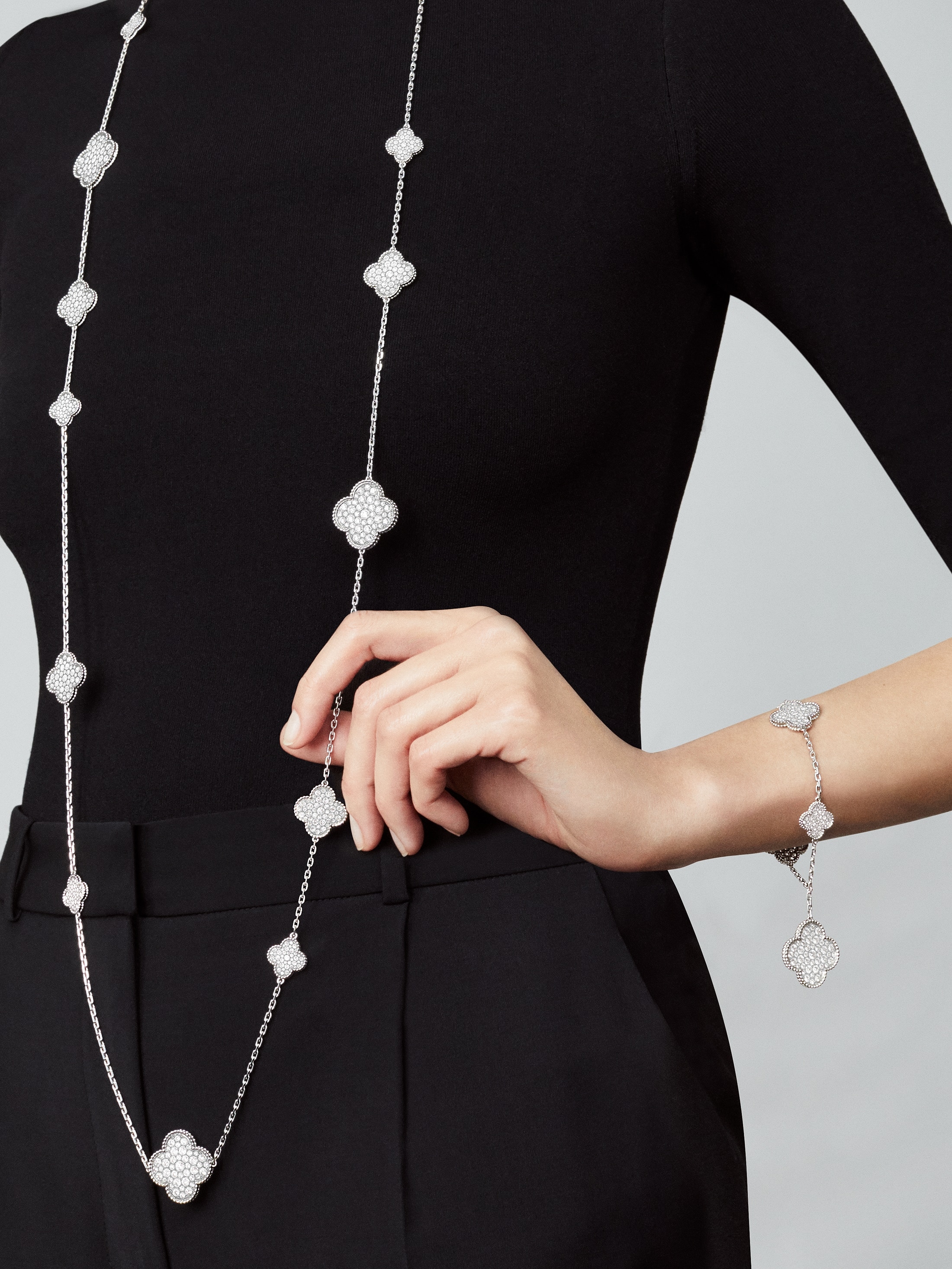 VCA Magic Alhambra Diamond, 5 motifs, VCARN9MQ00 — view 2