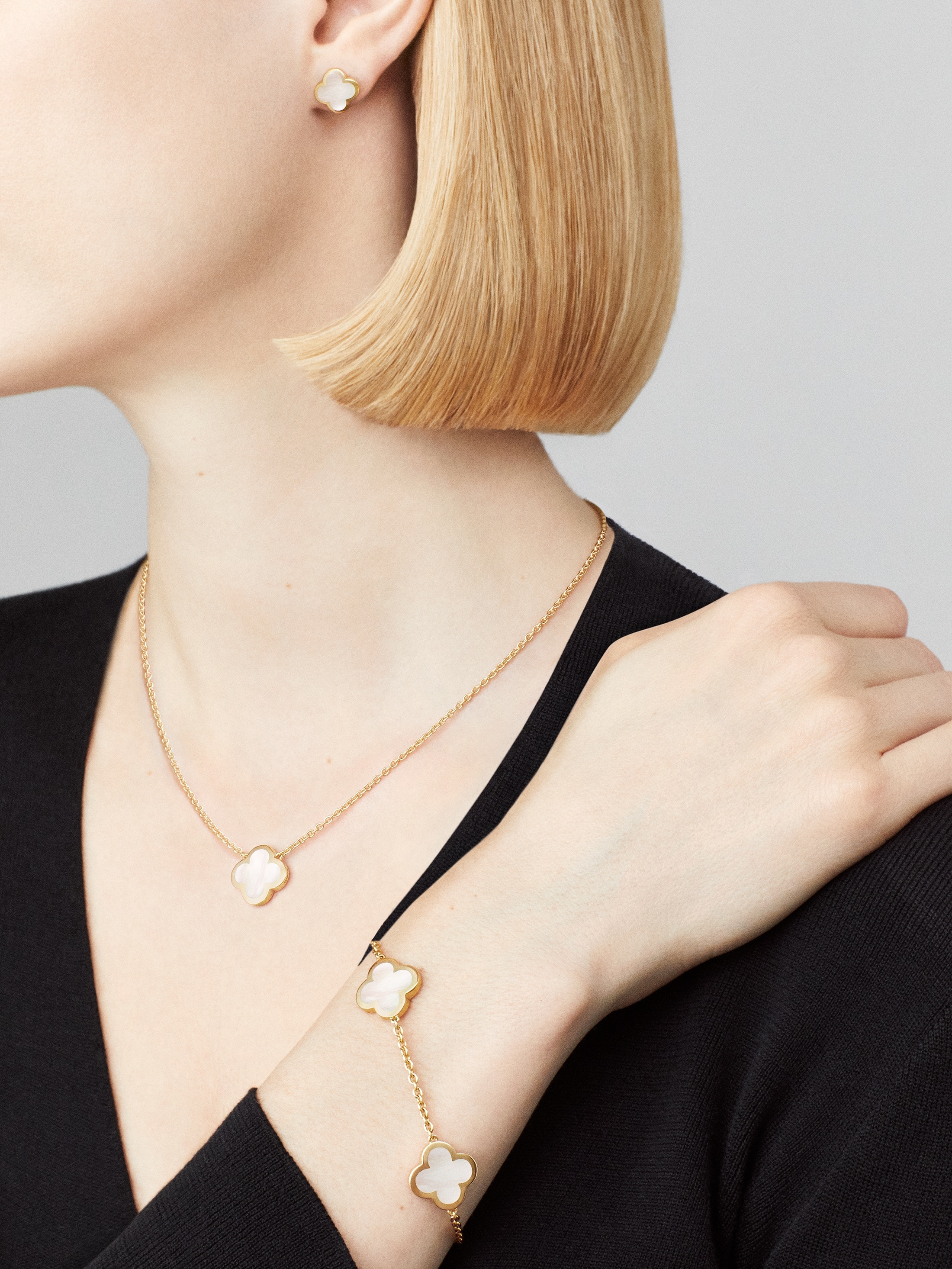 VCA Pure Alhambra Mother-of-Pearl, 4 motifs, VCARA36300 — view 2