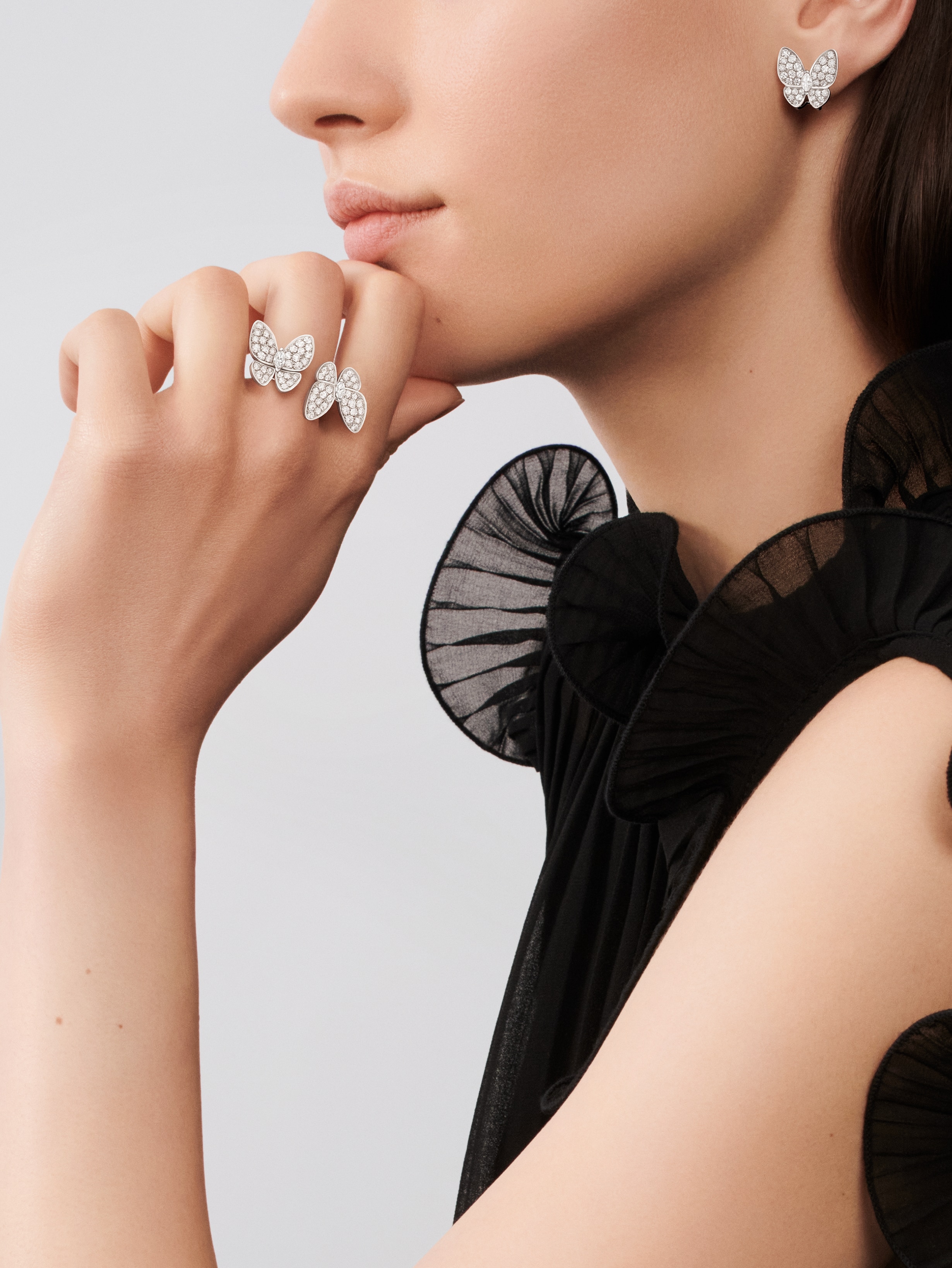 VCA Two Butterfly Diamond, symmetric pair, VCARB82900 — view 2