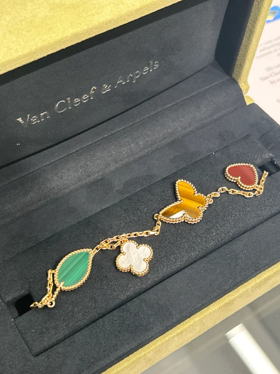 VCA Lucky Alhambra Mother-of-Pearl, Tiger Eye, 2 motifs, VCARD79800 — view 2