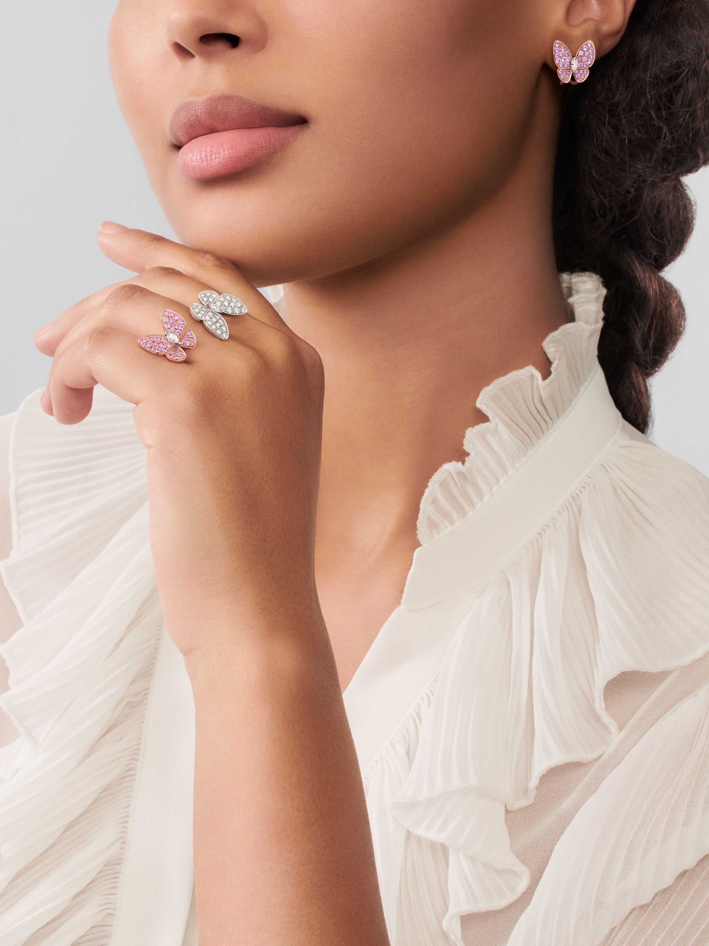 VCA Two Butterfly Diamond, Sapphire, asymmetric pair, VCARO3M600 — view 2