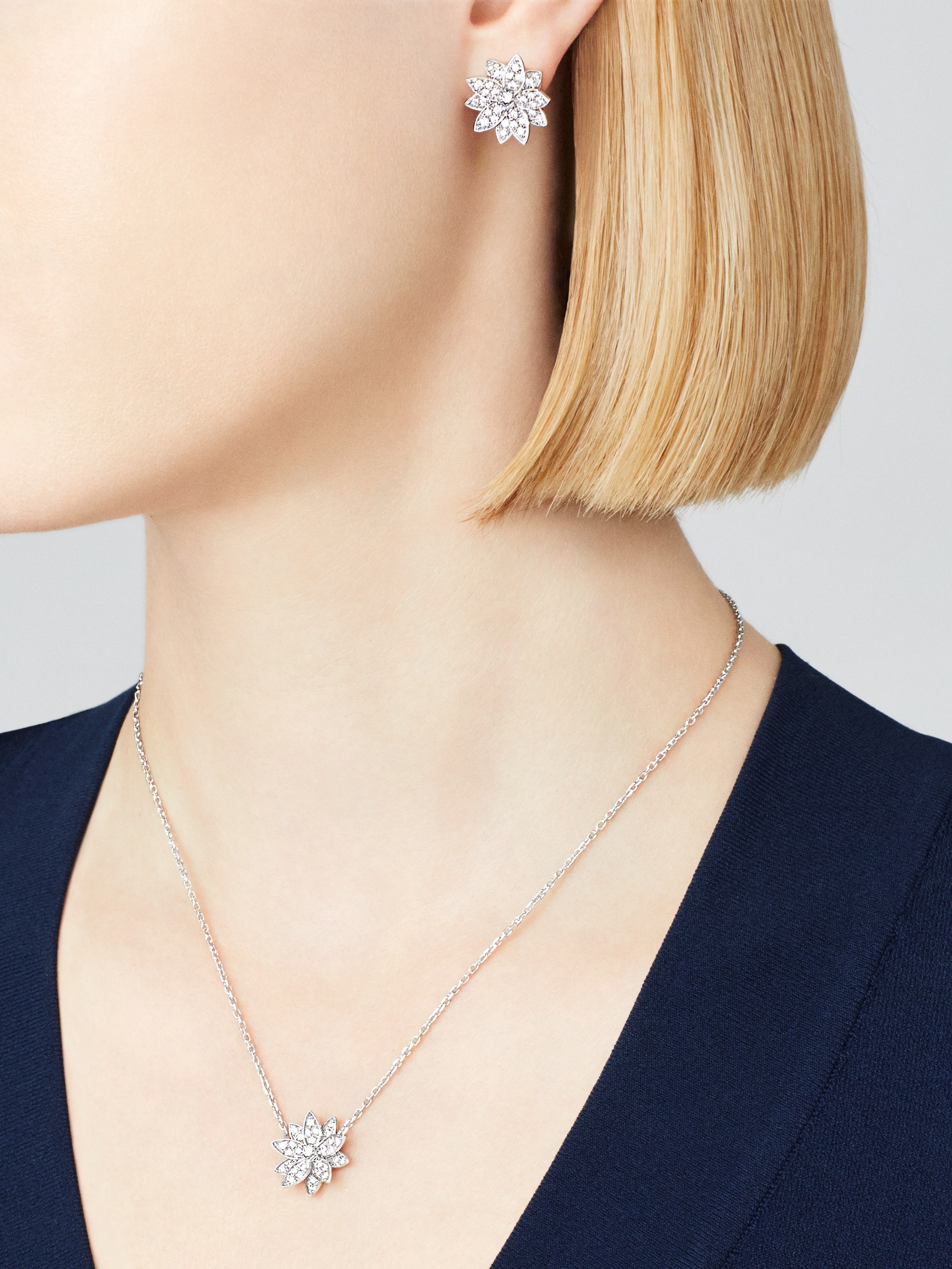 VCA Lotus Diamond, small model, VCARO96B00 — view 3