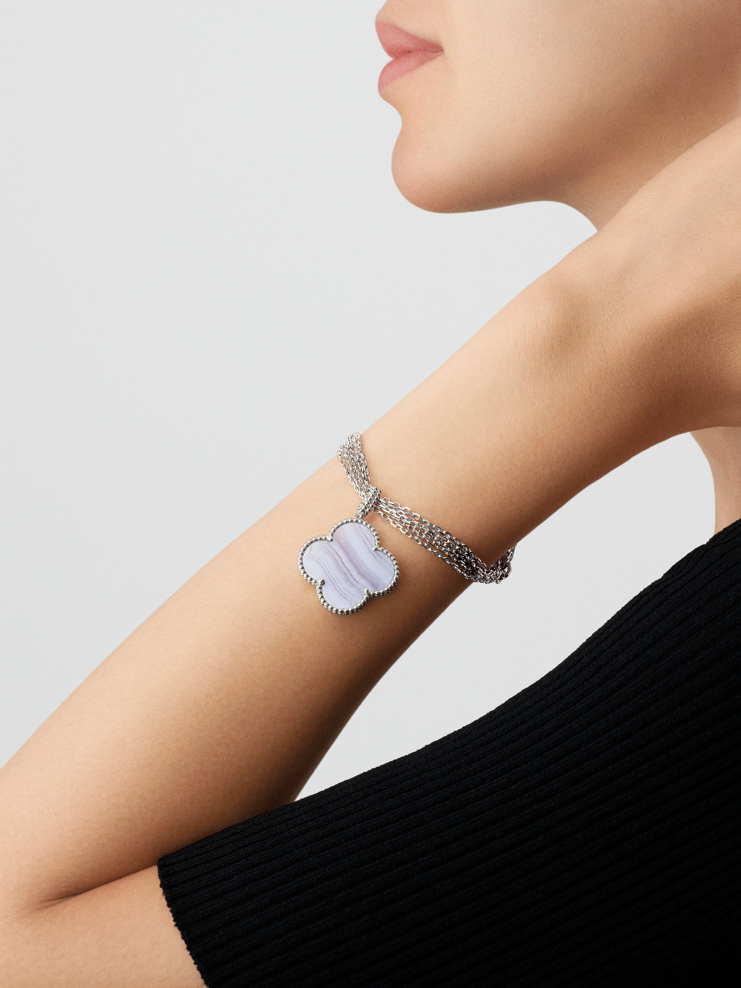 VCA Magic Alhambra Chalcedony, 1 motif, VCARP6L900 — view 4