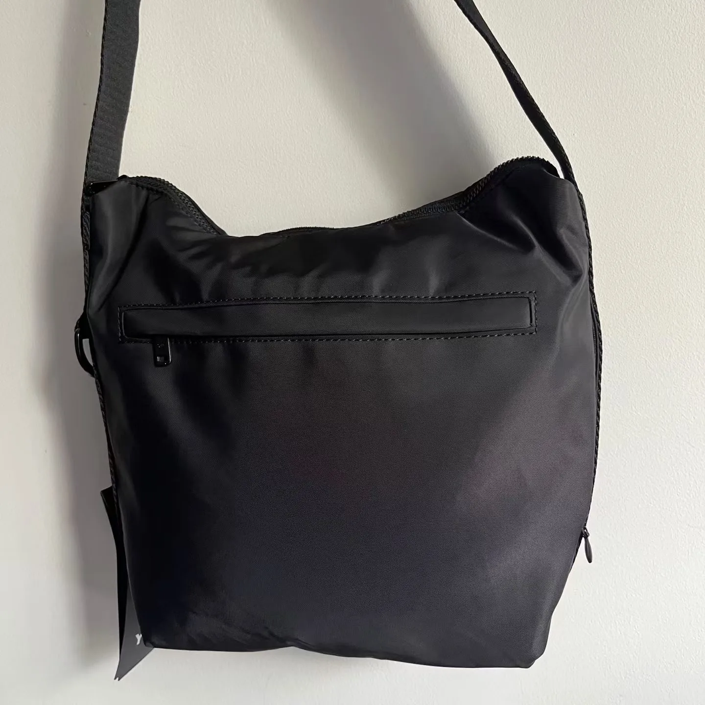 Nylon Crossbody Bag — ビュー 2