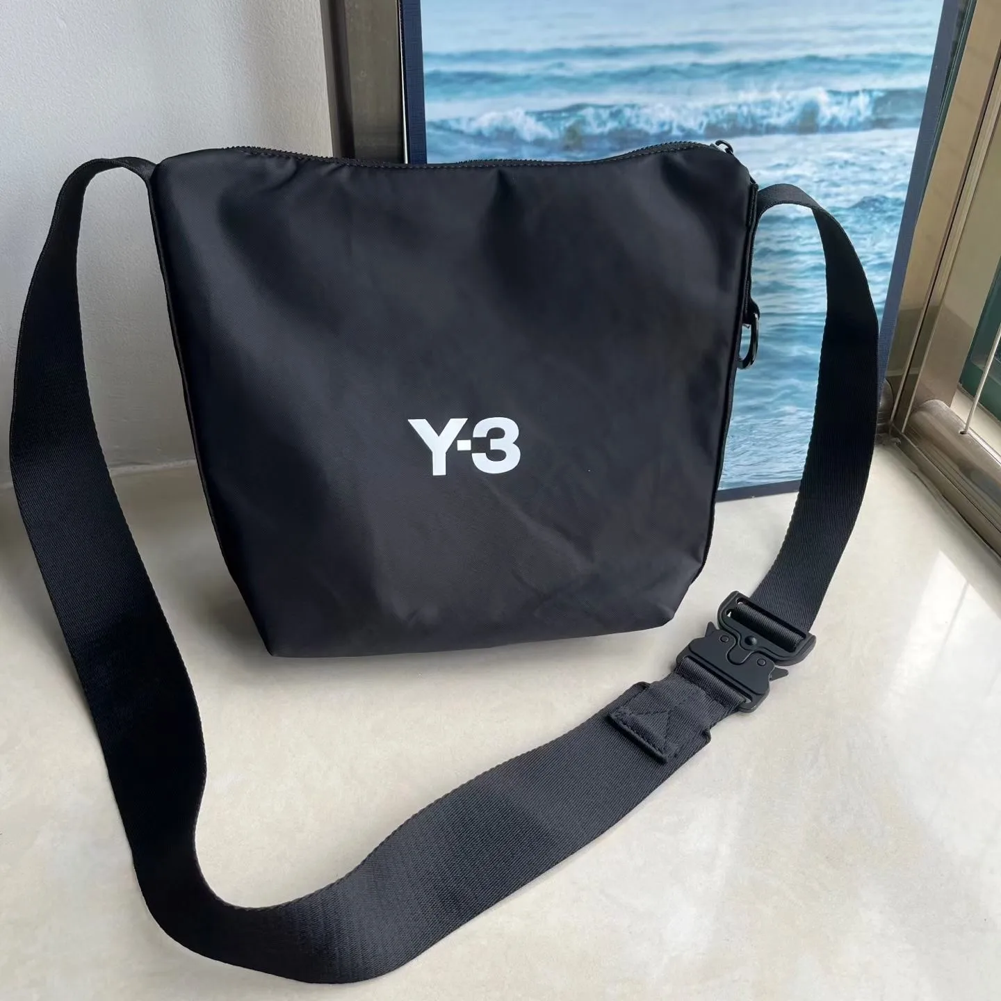 Nylon Crossbody Bag — ビュー 5