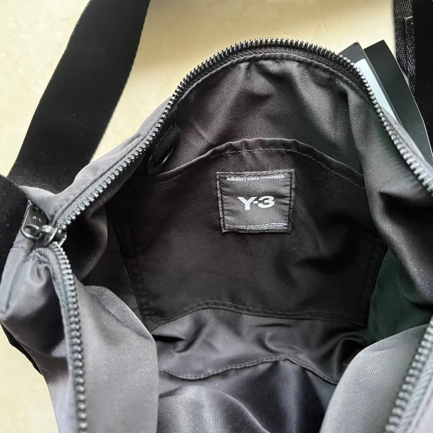 Nylon Crossbody Bag — ビュー 8